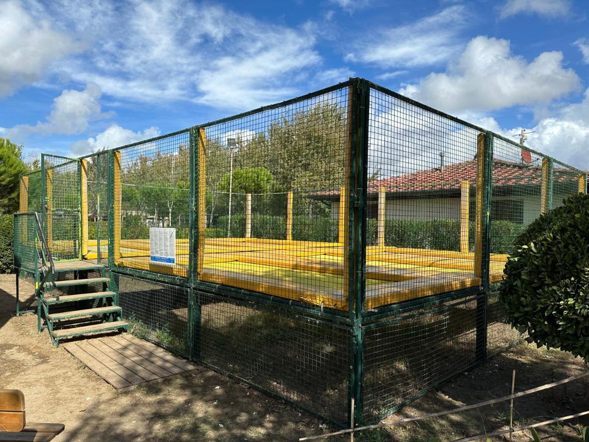 Comfortabele Familie Chalets Met Veranda Incl Airco Dichtbij Zee! Viareggio Dış mekan fotoğraf