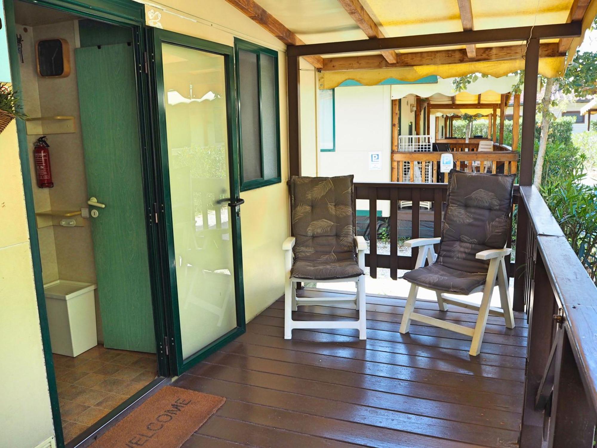 Comfortabele Familie Chalets Met Veranda Incl Airco Dichtbij Zee! Viareggio Dış mekan fotoğraf